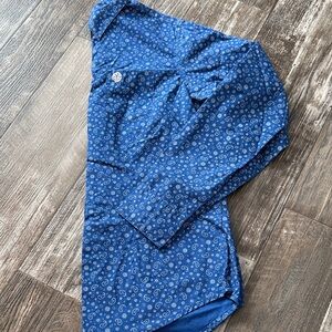 Women’s Wrangler Blue Button Down Shirt